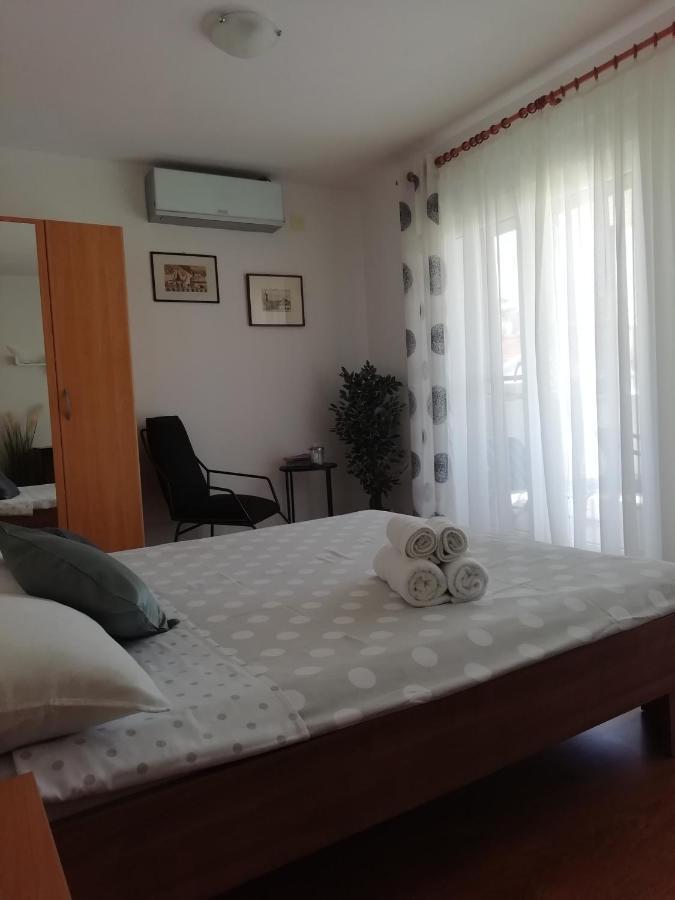 Apartments 4 Me Trogir Buitenkant foto