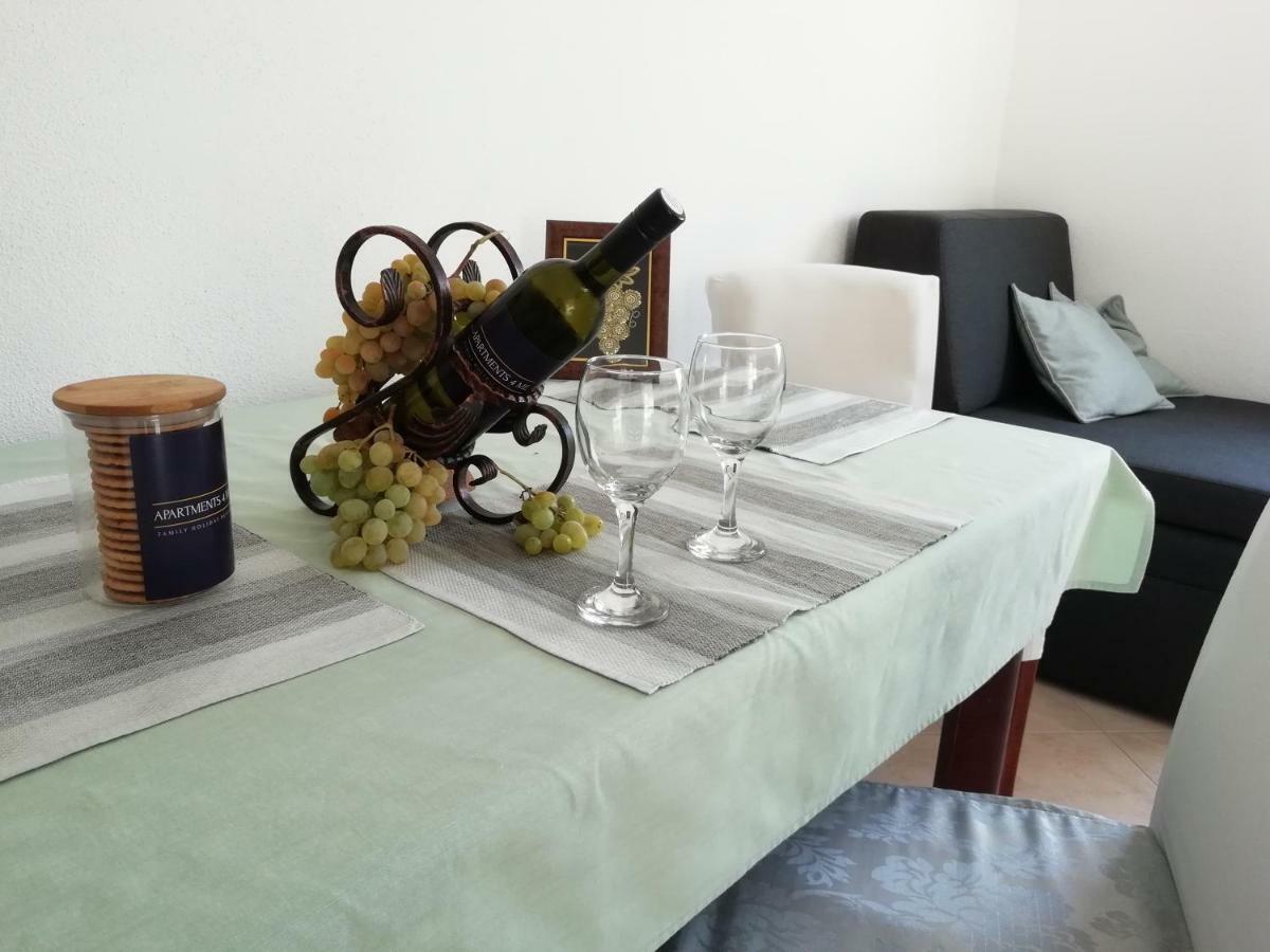 Apartments 4 Me Trogir Buitenkant foto